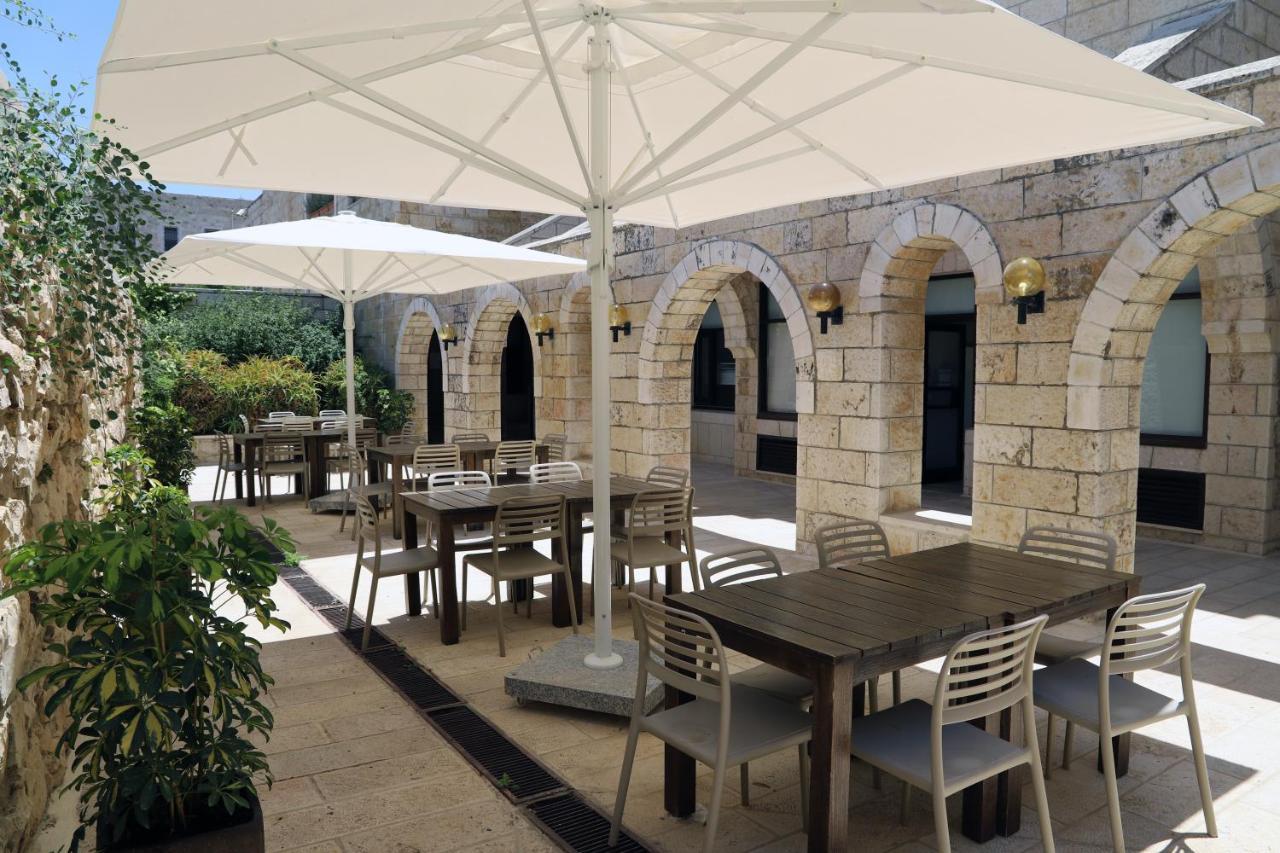 New Gate Hostel Jerusalem Exteriör bild